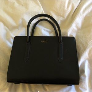 black handbag